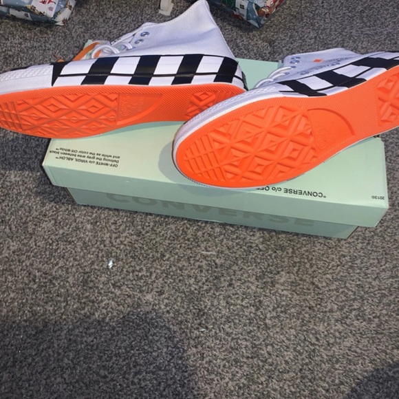 Converse X Off White Chuck Taylor All Star ⭐️ - Picture 3 of 4